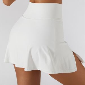 Summer Slim Yoga Shorts Short Skirts Ultra Short Mini Skirts Gym Exercise Running Fitness Tennis Anti-Light Sports Skirts 220725