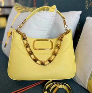 Women Rivet Bag Nail Handbag Designer Thick Chain Genuine Leather Vintage Metal Shoulder Crossbody Bags Soft Calfskin Luxury Tote Bucket Bag Cross Body Purse