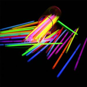 Party Fluorescence Light Colorful Glow Sticks Armband Halsband Neon för Wedding Festive Vocal Concert Home Supplies 220527