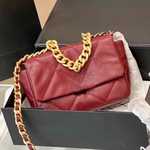 Bolsas de grife femininas com aba de luxo, mini bolsa transversal, cor lisa, bolsas clássicas de pele de carneiro, bolsa de ombro acolchoada com diamantes atemporais, multicoloridas.