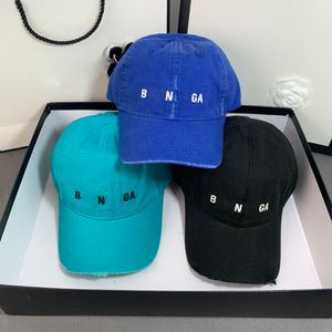 Erkek ve kadın spor tasarımcısı casquette denim Ball Caps yaz düz renk B harfi açık çift şapka yırtık