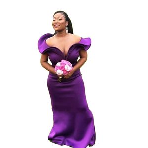 2022 Deep Purple Lange Brautjungfernkleider Mode Rüschen Off Shoulder Ärmellose Meerjungfrau Hochzeit Party Kleider Afrikanische Sexy Trauzeugin Kleider