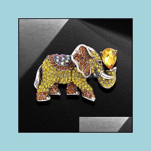 Bijuterias Americanas venda por atacado-Pinos broches jóias europeias e americanas elefante lucky cor aloy shrenstones de ponta de ponta Ano Novo Ano Novo Acessórios Jiayuns Drop