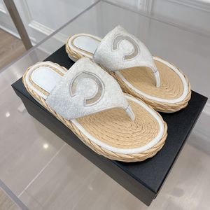 22SS White Women Shoes Designer Fisherman's Palha Chinelos de Luxo Toalha De Moda Superior Almofada De Flaque Flats Flip Flops Hemp Corda Bottom Tênis