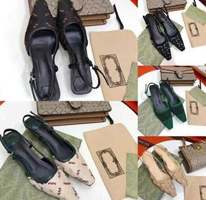 Gazlı Bez Sandal toptan satış-Moda Düşük Topuk Sandalet Seksi Gazlı Rhinestone Dekorasyon Calico Kadınlar Elbise Ayakkabı Lüks Tasarımcılar Parti Küçük Kare Kafe Yavru Kedi Topuk Geri