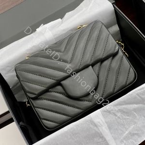ファッションレディの有名なデザイナーバッグチェーンショルダークロスボディメッセンジャーハンドバッグ女性の手紙プレーンvストライプショッピングトートコイン財布完璧クールな財布