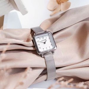 Womens Digital Womens Ins Ins Wind Luxury Square Mesh Belt Designer Girl Student Special Retro Simple Quartz Small Square Watch FSFSD