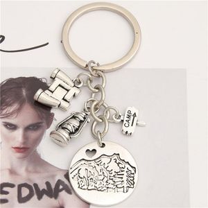 Klapety 1PC Camping Road Znak urok Kreaja Latarna Teleskop Mountain Keyring Biżuteria ręcznie robiona hurtowa E2135