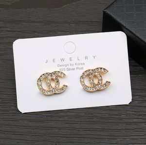 Ünlü Kadın Mücevher Tasarımcıları toptan satış-Karışık Basit K Altın Kaplama Gümüş Lüks Harfler Saplama Marka Tasarımcıları Geometrik Ünlü Kadınlar Yuvarlak Kristal Rhinestone Inci Küpe Düğün Parti Takı