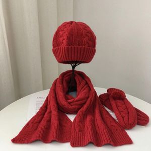 帽子のスカーフグローブセット3ps編み帽子スカーフグローブ女性冬の温かいウールツイストキャップゴロスボンネットヘッドバンドニット年のgifthats