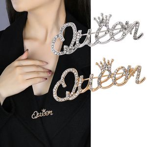 Broches de letras de cristal para mulheres temperamento coroa lenço de seda fivela lday vestido traje roupas de corpete de corpeio