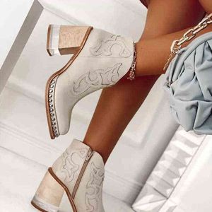 2022 Leather Women Ankle Boots Low Heel Cool Women Shoes British Embroidered Design Short Boots Party Footwear Mujer Chaussure Y220729