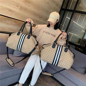 Designer s Tote Net Red Short Distance Female Portable Large Capacity Luggage Busins Travel Boarding Sports Yoga Fitns Bag