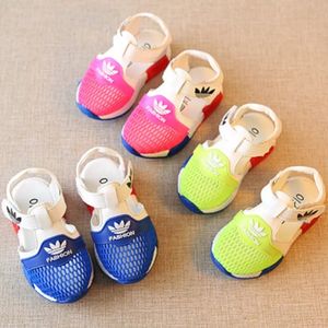 2022 Moda Yaz Çocuk Bebek İlk Walkers Mesh Net Spor Ayakkabı Bebek Yürüyor Sneakers Kız Erkek Rahat Yumuşak Alt Parçalar Sandalet Kaymaz Plaj Ayakkabı T36Q1SW