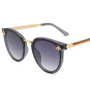 2023 Óculos de Sol Feminino de Luxo Oval Armação de Metal Little Bee Masculino Uv400 Clássico Retro Marca Esporte Óculos Oculos De Sol