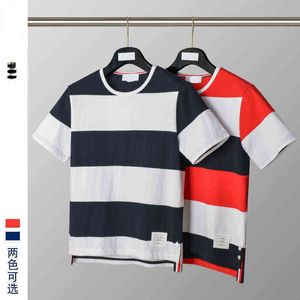 Summer szeroki w paski Casual T Shirt Sports Trend moda pół rękawów sam tego samego klasycznego trzech pasków Wysokiej jakości bawełniana para sukienka czerwona i biała