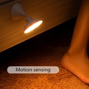 Luci notturne Sensore di movimento leggero Wireless Lampada ricaricabile USB per armadio da cucina Armadio appeso a parete magnetica Lampade Nightnight