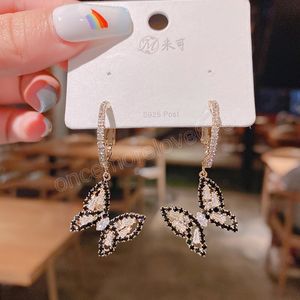 Personlighet Diamond Studded Butterfly Dangle Örhängen för Kvinnor Elegant Lyx Koreansk Mode Temperament Smycken Gift