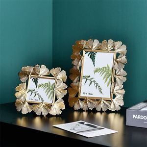 utelife Nordic Gold Gold Ginkgo Metal Painting Picture Poster Frame Diy Wall Po Frame VintageBaby Family Home Decoration Frame 201211