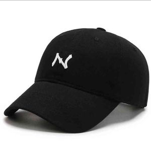 2022 New Men's and Women's Baseball Caps Fashion Classic Embroidered Letter n Casual Hat Couples with the Same Letter y Beach Hat S01