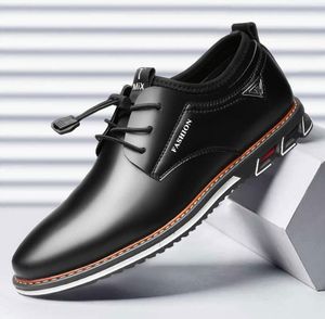 Mężczyźni Nowa moda Wysokiej jakości Oxford Buty Business Spring Autumcasual Soft-Soleded Solding Footwear Rozmiar 38-46
