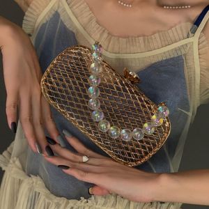Abendtaschen aushöhlen Perlentasche Frauen Luxus Designer handgemachte Legierung Metallic Clutch Damen UmhängetaschenAbend