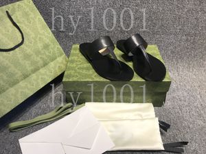 Designer Flip Flops Kapcieczki mężczyzna Kobieta miękkie skórzane płaskie sandały Triple Farfetch Buty Buty Treners Sukienka Buty Sneakers 35-46