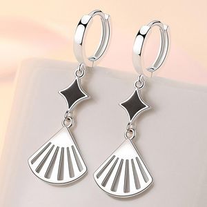 Hoop Huggie Chic Geometric Fan Black Star Earrings for Lady Fashion Party Accessories 925 Sterling Silver Ear Jewelry Women Gifthoop