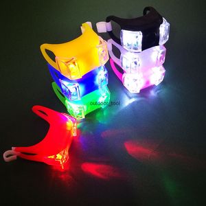 Luzes de bicicleta de bicicleta de silicone novas lâmpadas de bicicleta à prova d'água do traseiro traseiro do traseiro da luz LED LED LED Lâmpadas de aviso de aviso bateria