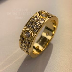 Love Ring Full Diamond Wide 5-6mm V Gold 18 K Fade Luxury Brand Officiella reproduktioner med lådans parringar Högsta motkvalitet Anti-allergiring