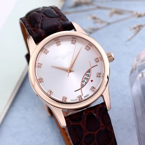 Rel￳gio feminino boutique simples 30mm 316 Caixa de a￧o inoxid￡vel Quartz Movimento mineral Super espelho Leatra Moda All-Match Watch Watch Diamond Watch