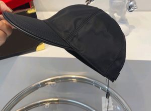 Nylon baseball cap läder klassisk sporthatt justerbar unisex en storlek passar alla