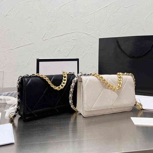 Torby projektantów Crossbody Bags Kobiet torby na ramiona portfel Summer Modna klasyczna złota srebrna łańcuch solidne torebki kolorowe torebki