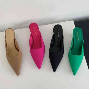 Nxy Slippers 2022 Spring Closed Toe Green Women Red Thin Low Heel Ladies Shallow Slip on Pointed Mules Shoes Outdoor Sandal Mujer 220705