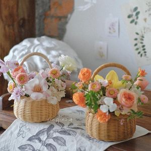 Wazony tkany koszyk kwiatowy ręcznie robione wielofunkcyjne idealne prezenty rattan dla dziewcząt domowe dekoracje ślubne wazony