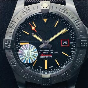 TF Night Reconnaissance Watch mit Durchmesser von 44 mm adoptiert Möwen 2824 Bewegung Saphirkristallglasspiegel Titan Zifferblatt Militärwasserpeak