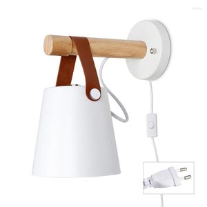 Lâmpada de parede Modern Wooden Nordic Design Lâmpadas com fio de plugue de chave para sala de estar Corredor El E27 Sconcewall