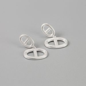 Koreansk sommar S925 Sterling Silver Oval H Pig Nose Texture Ins Fashion Wild Light Luxury örhängen Kvinnor