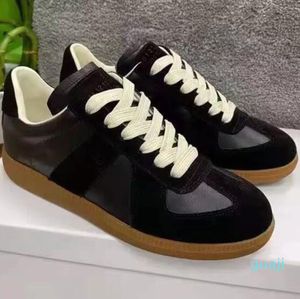 Klasik Elbise Ayakkabı Siyah Ayakkabı Retro Tasarımcı Rahat Sneakers Erkekler Ve Kadınlar Düz Aşınmaya Dayanıklı Tabanlar Basit Tasarım 38-45 Boyutu En Quali