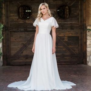 2022 New A-line Chiffon Boho Modest Wedding Dresses With Flutter Sleeves V neck Buttons Back Informal Beach Bridal Gowns Bohemian Robes B0518208