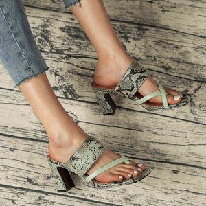 Slippers Roman Women s Shoes 2022 Summer Large Size Thick Heel Toe Clip Sandals Sexy High Serpentine Leggings 220514