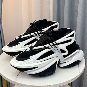 Mens Sneakers and White Spaceship Mens or Womens Shoes Fashion Personality Runway Designer Top Quality Couple Sizes 35-46