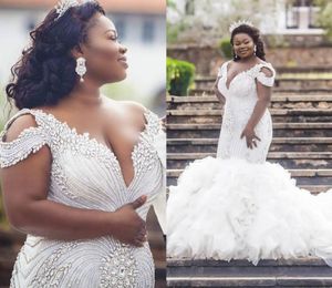 Plus Size Luxuoso Sereia Vestidos De Noiva Árabe ASO EBI OFF O OMBRO ÁGURA CRISTAL CRISTAL NÚCLICA VESTIDOS DE NOIVA Mariage