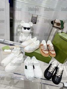 Chunky B Sneaker Mieszane logo-żakardowe płótno Skórzane buty na co dzień Gumowa podeszwa Projektanci luksusu blokujące Damskie Designerskie białe trampki