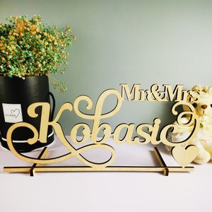 Personalisiertes Holz-Tischschild „Herr und Frau“ mit Nachnamen, individuelle Farbe für Acryl-Roségold-Spiegel, rustikaler Hochzeits-Dekorationstisch 220618