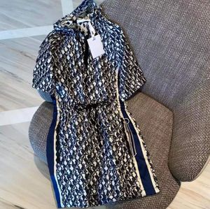 Çan Kol Elbiseleri toptan satış-Moda İlkbahar Yaz Kadın Vintage Günlük Elbiseler Nakış Desen Kapüşonlu Tees Kadın Giyim ile Açık Mektup Eğilim