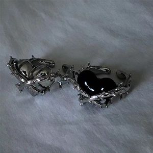 Fashion Creative Punk Gothic Thorns Love Heart Rings Vintage Open For Women Party Jewelry Engagement Wedding Gift 220719