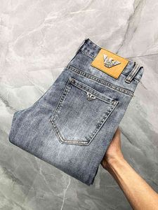 Primavera 2022 ed estate Jeans da uomo azzurri boutique semplici a vita media con micro elastico piccolo dritto08BW