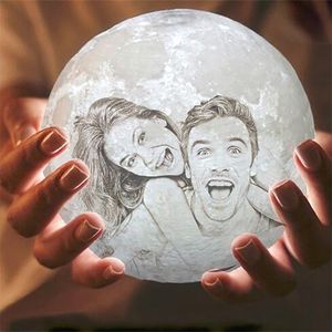 Lâmpada de lua de impressão 3D personalizada 216 Cores Alterar USB Recarregável Night Light TouchRemote Control Dia dos Namorados Presente 220623