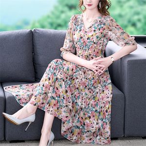 Summer Floral Silk V-hals Midi Dress Women Boho Fashion Light Beach Sundress Korean Elegant BodyCon Casual Dresses 220514